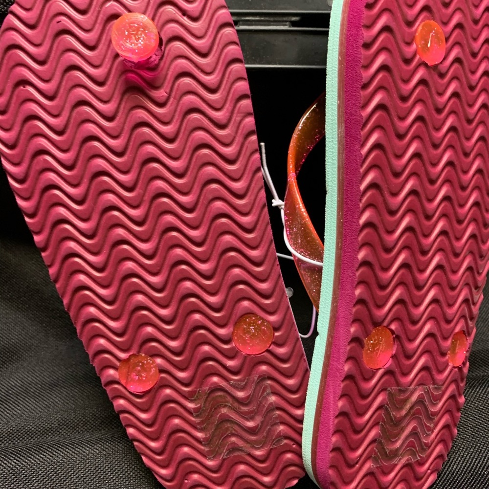Light-up L.O.L flip flops - Picture 6 of 6
